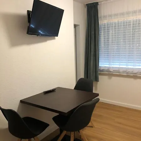 Pension-seegarten 住宿加早餐酒店 3*